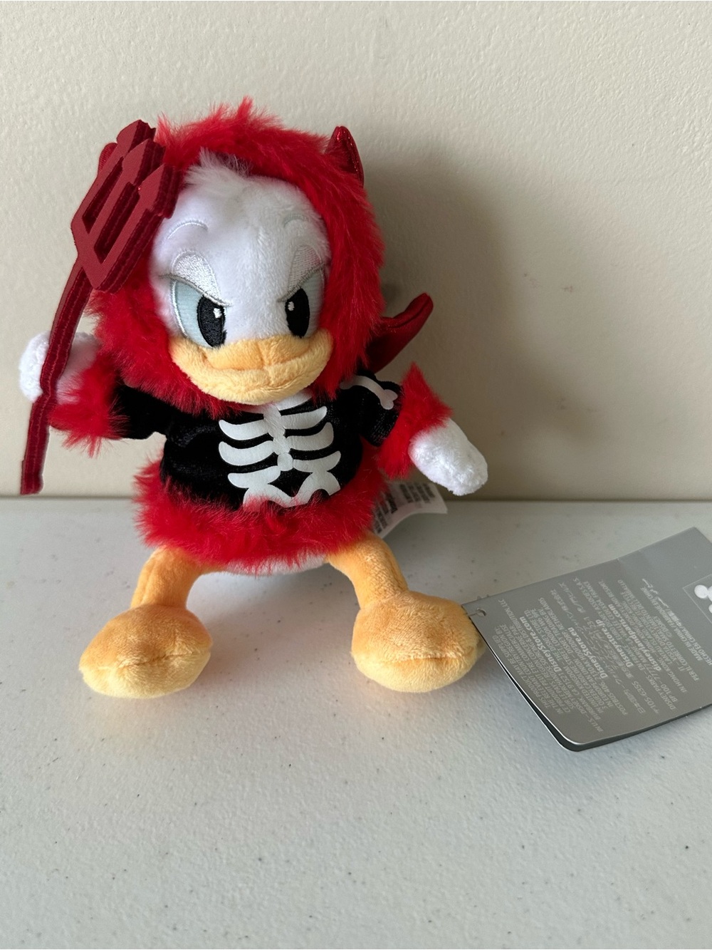 Disney Parks 2026 Halloween
Donald Duck Devil Costume Bag
Charm Keychain NEW